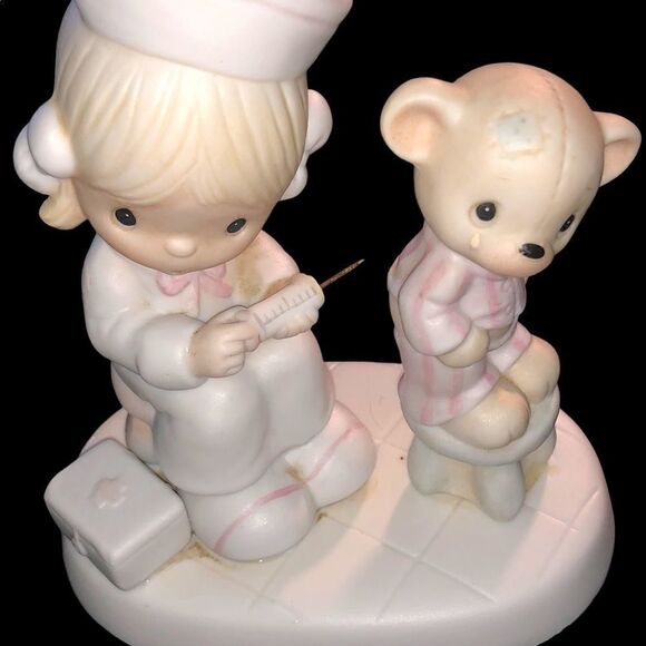 COPY - Precious Moments Love Beareth All Things 1981 Vintage Jonathan & David L… - Picture 10 of 11